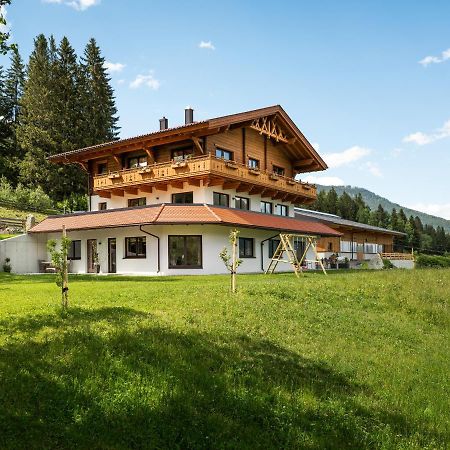 Appartements Bichl ,Haus Ausblick Wenns Buitenkant foto